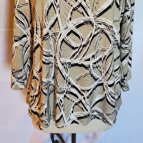 JM Collection Slinky Patterned Top, L - Picture 3 of 5